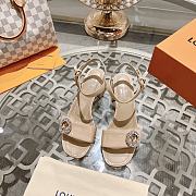 Louis Vuitton beige patent heeled sandal - 5