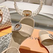 Louis Vuitton beige patent heeled sandal - 4