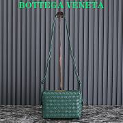 Bottega Veneta Dark Green Loop Camera leather Bag - 6