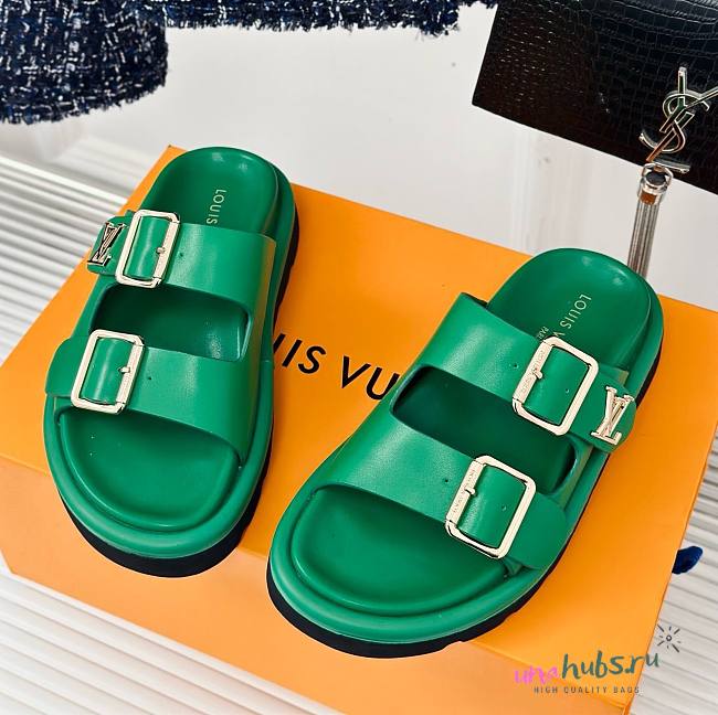 Louis Vuitton Bom Dia green sandals - 1