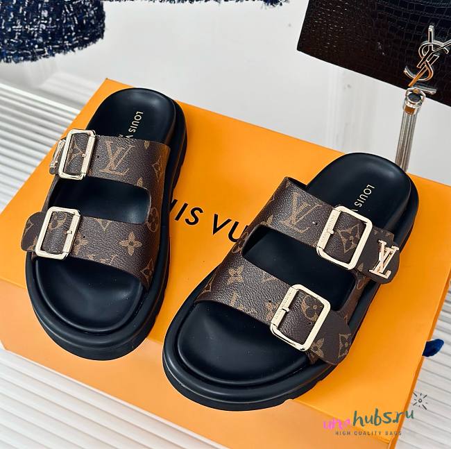Louis Vuitton Bom Dia monogram sandals - 1