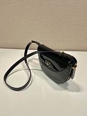 Prada patent black leather shoulder bag - 4