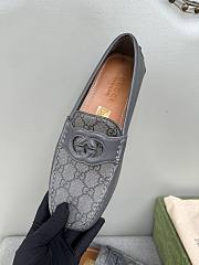 Gucci Interlocking G Driver Gray Loafers - 2