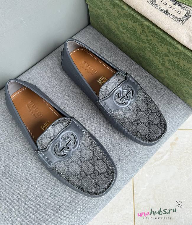 Gucci Interlocking G Driver Gray Loafers - 1