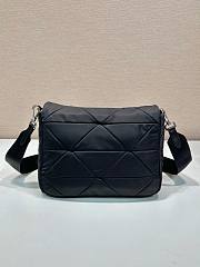 Prada Padded Re-Nylon shoulder bag - 24x17x8cm - 3