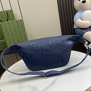 Gucci Blue jumbo GG leather bumbag - 28x 18x 8cm - 6