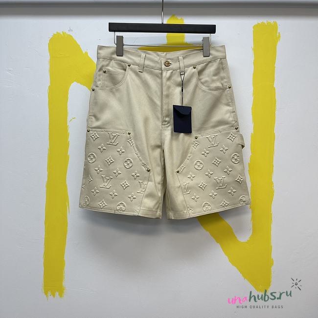 Louis Vuitton Beige Short - 1