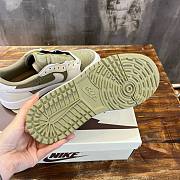 AIR JORDAN 1 RETRO LOW GOLF TRAVIS SCOTT NEUTRAL OLIVE - 2