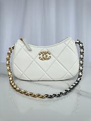 CHANEL 23K HOBO BAG 19 - 24cmX13.5cmX6cm - 5