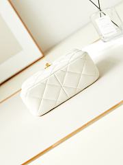 	 Chanel Hobo Shoulder Bag White - 13-18-7cm - 6