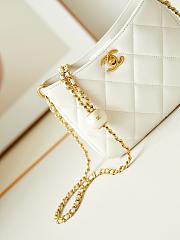 	 Chanel Hobo Shoulder Bag White - 13-18-7cm - 4