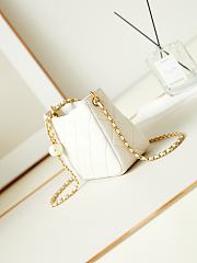 	 Chanel Hobo Shoulder Bag White - 13-18-7cm - 2