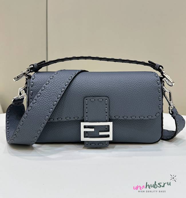 	 Fendi Peekaboo Blue Small Bag - 28x6.5x15cm - 1