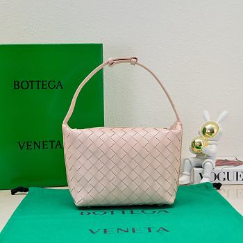 Bottega Veneta Wallace Intrecciato In Pink Leather Bag - 22x13x9.5