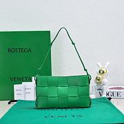 	 Bottega Veneta Green Cassette Pouch Bag - 22.5x13.5x4.5cm - 1