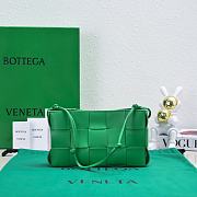 	 Bottega Veneta Green Cassette Pouch Bag - 22.5x13.5x4.5cm - 2