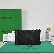 	 Bottega Veneta Black Cassette Pouch Bag - 22.5x13.5x4.5cm - 2