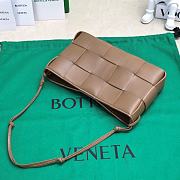 	 Bottega Veneta Brown Cassette Pouch Bag - 22.5x13.5x4.5cm - 3