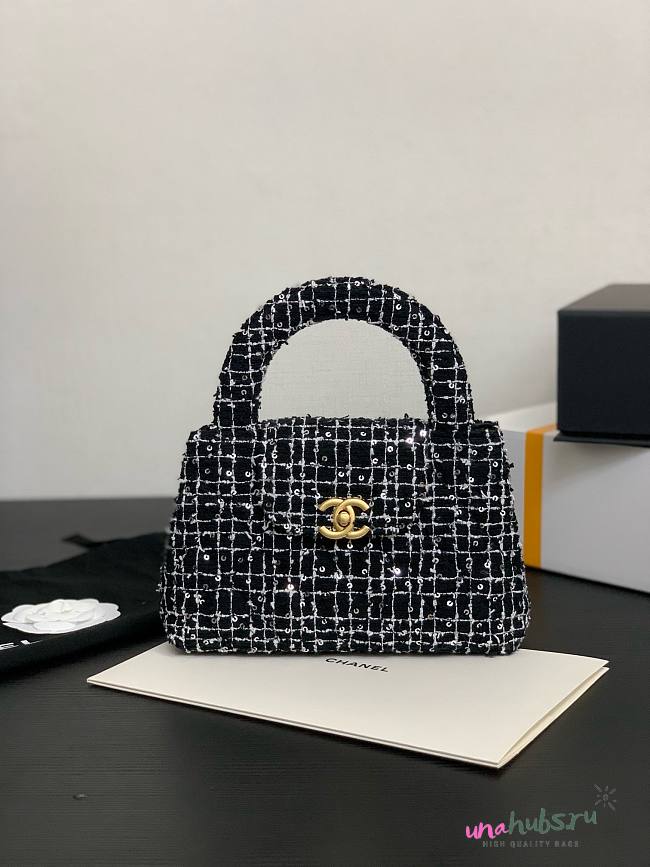 	 Chanel Kelly 23K Tweed Small Black Bag - 19x13x7cm - 1