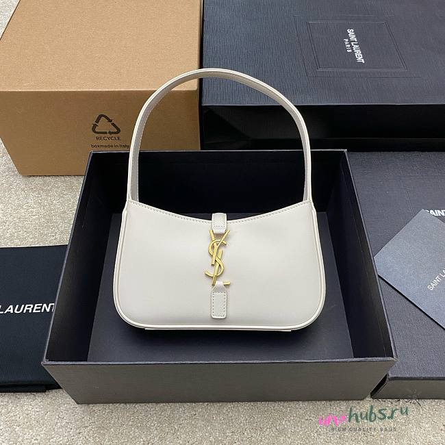 YSL Le 5 A 7 Mini Shoulder Bag in White - 19x11.5x4.5cm - 1