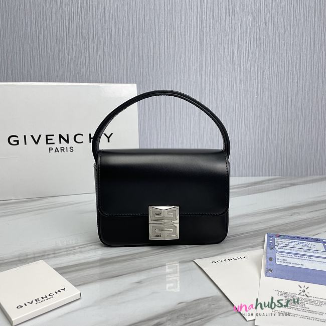 	 Givenchy Black 4G Small shoulder bag - 16*12*6cm - 1