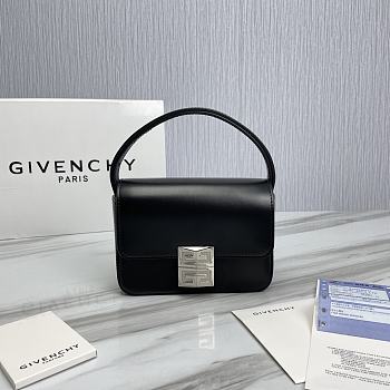 	 Givenchy Black 4G Small shoulder bag - 16*12*6cm