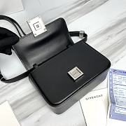 	 Givenchy Black 4G Small shoulder bag - 16*12*6cm - 6