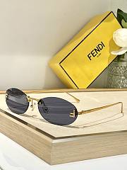 Fendi First Oval Rimleas Sunglasses - 4