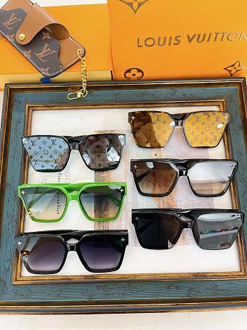 Louis Vuitton Rise Squared Sunglasses