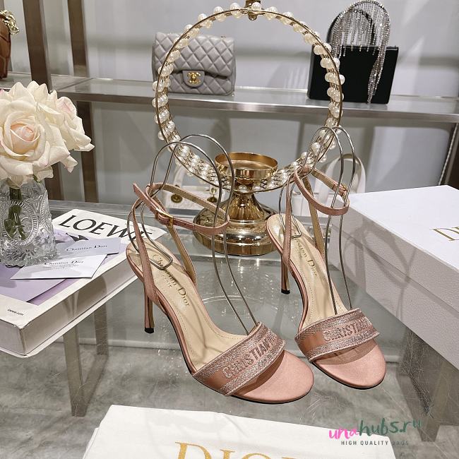 	 Dior Dway Embroidery Heeled Pink Color - 1