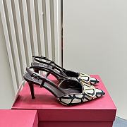 Valentino Garavani Vlogo Signature Toile Icongraphe Slingback Pumps - 4