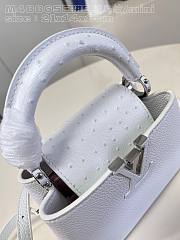 	 Louis Vuitton Capucines Mini White Taurillon-leather and ostrich-leather trim - 21 x 14 x 8 cm - 4