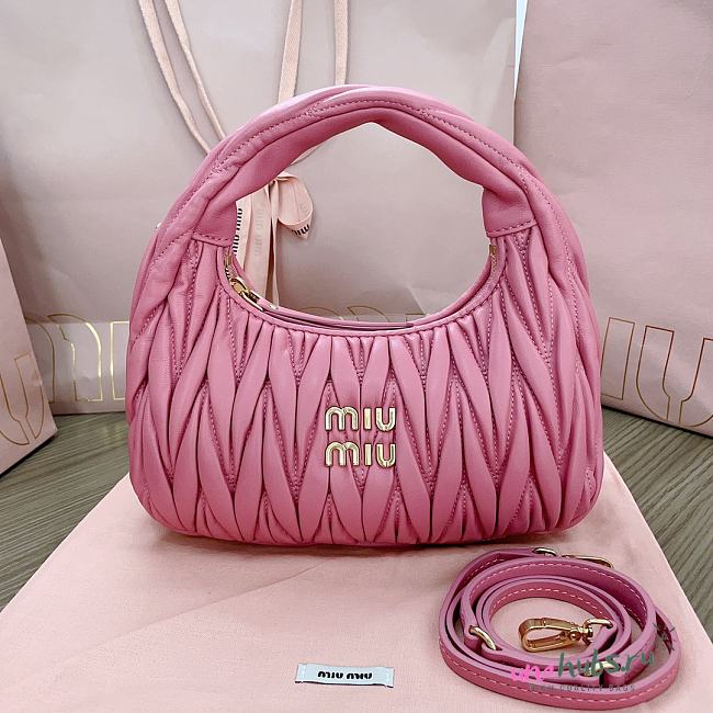 	 Miu Miu Wander Matelasse Nappa Leather pink Hobo Bag - 20x17x6cm - 1