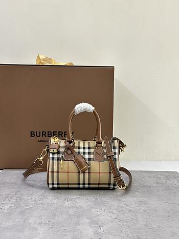 	 Burberry Top Handle Travel Checked Bag - 18.5 x 11 x 12CM