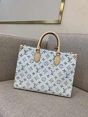 Louis Vuitton Onthego MM Bag  - 4