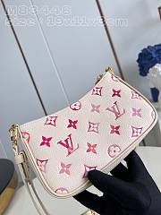 Louis Vuitton Easy Pouch on Strap Bag - 19x11x3cm - 3