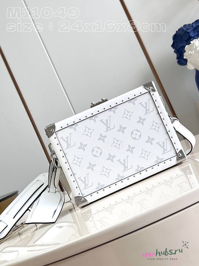 Louis Vuitton Clutch Box - 24 x 16.5 x 8 cm - 1