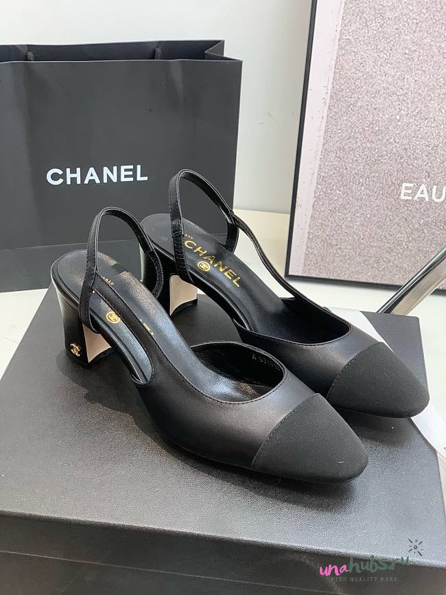 Chanel Slingback All Black With Gold CC Logo 6.5cm heeled - 1