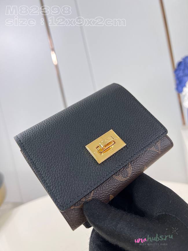 louis Vuitton Victorine On My Side Wallet - 1