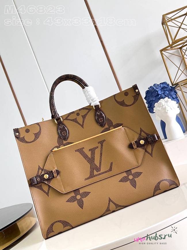 Louis Vuitton OnTheGo Voyage GM Giant Monogram Canvas - 43 x 33 x 18.5 cm - 1