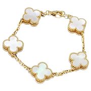 Van Cleef & Arpels Vin Alhambra Mother of Pearl 5 motifs  - 1