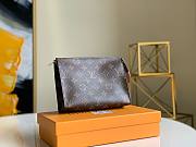 Louis Vuitton Toiletry Pouch Monogram - 19x15x6cm - 1