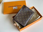 Louis Vuitton Toiletry Pouch Monogram - 19x15x6cm - 4