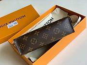 Louis Vuitton Toiletry Pouch Monogram - 19x15x6cm - 3