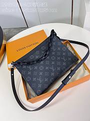 Louis Vuitton Toiletry Pouch On Monogram - 25x20x5.5cm - 2