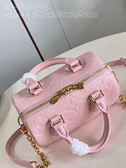 Louis Vuitton Speedy Bandouliere 20cm In Pale Pink - 5