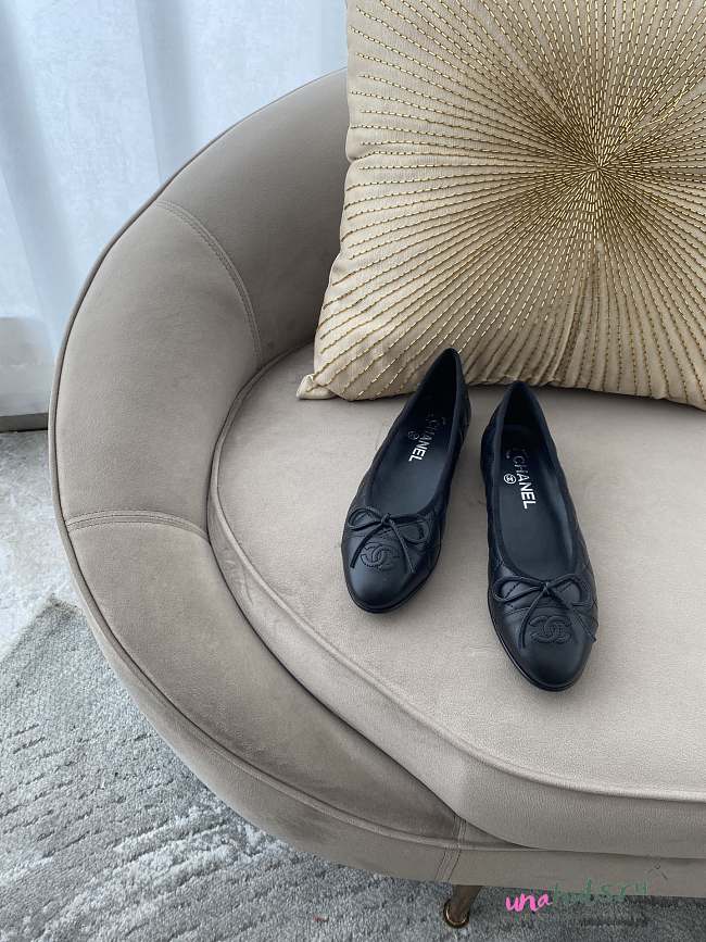 Chanel Ballet Flat All Black Aged Calfskin - 1