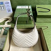 Gucci GG Marmont half moon shaped white leather bag - 21.5x11x5cm - 2