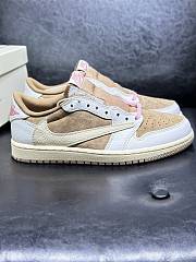 	 Nike SB Dunks Brown&White Sneakers - 2