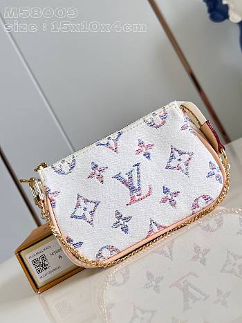 Louis Vuitton Mini Pochette Accessoires Monogram Canvas - 15.5 x 10.5 x 4 cm